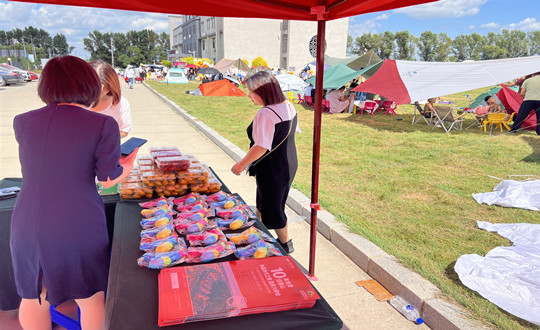 2. 南山总公司销售团队到农业总公司举行客户拓展活动_副本.jpg