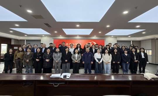 2024年10月18日，，集团党委联合长发担保党支部加入了由向阳区党群效劳中心开展的“传承革命精神 赓续红色血脉”公益党课_副本.jpg