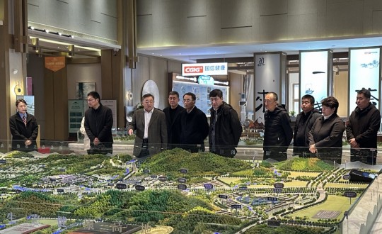 4.王岩董事长接待市人大常委会副主任、市总工会党组书记、主席唐铁生一行莅临南山书院实地调研_副本.jpg